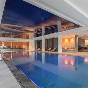 Large indoor spa pool